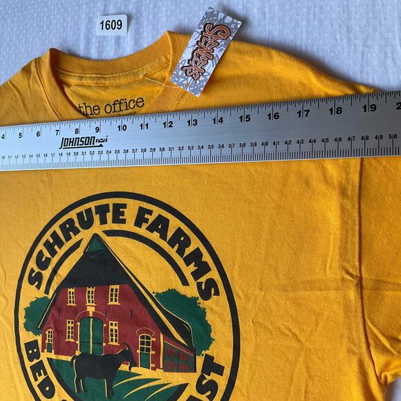 The Office Men Short Sleeve T-shirt size M,Yellow, Schrute Farms Bed & Breakfast - Picture 2 of 7